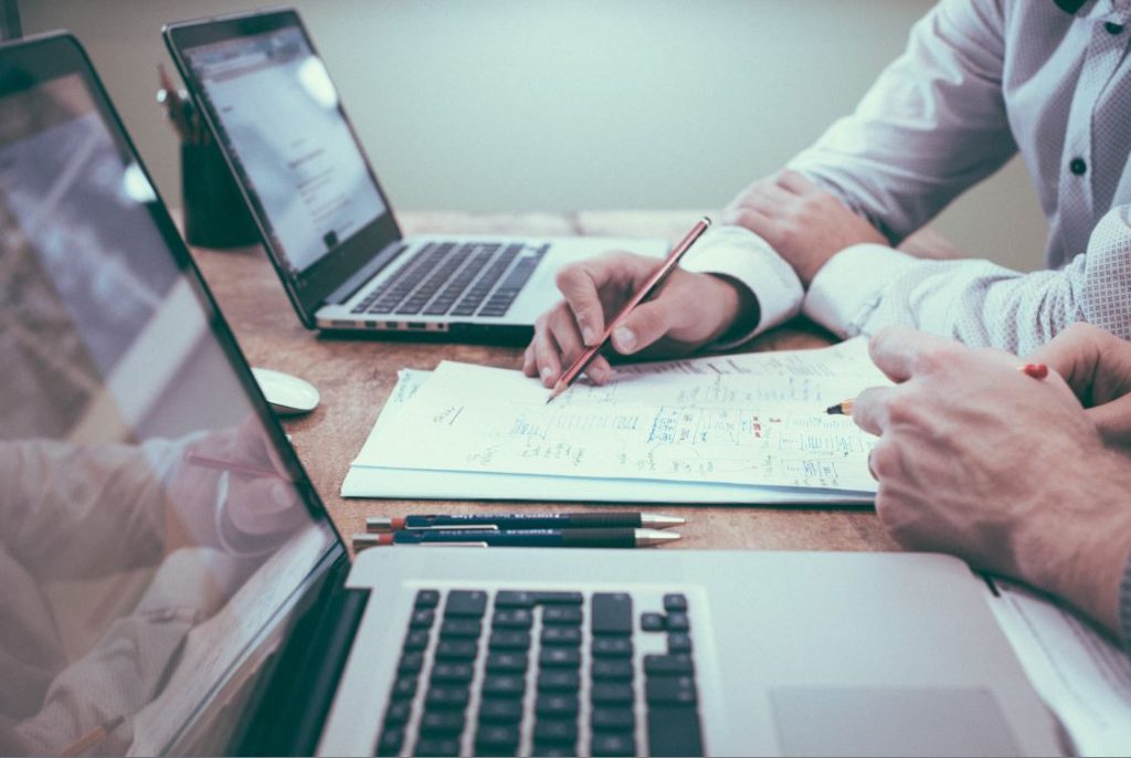 CURSO ON-LINE DE ADMINISTRAÇÃO E FINANÇAS