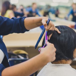 CURSO ON-LINE DE CORTE DE CABELO FEMININO