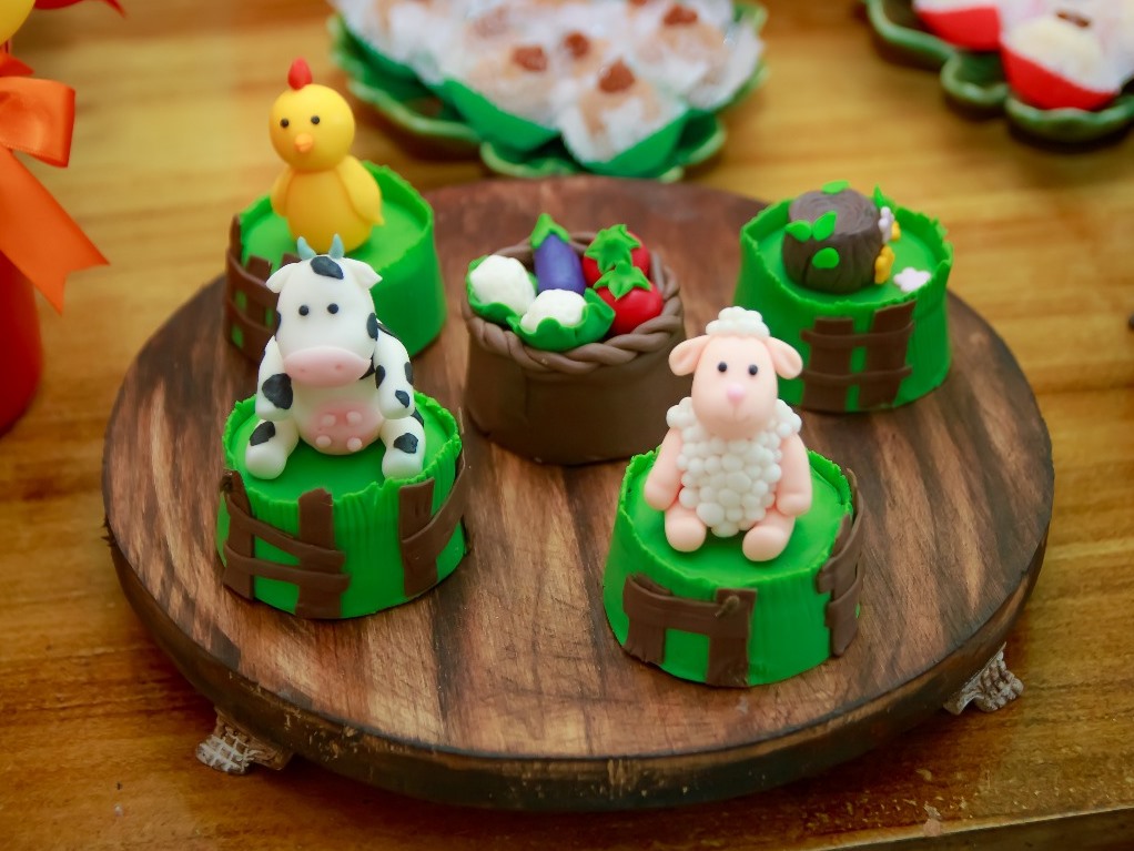 CURSO ON-LINE DE DOCES MODELADOS