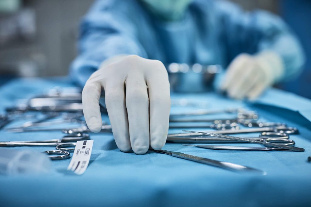 CURSO ON-LINE DE INSTRUMENTAÇÃO COM ÊNFASE EM CIRURGIA E TRAUMATOLOGIA BUCO-MAXILO-FACIAL