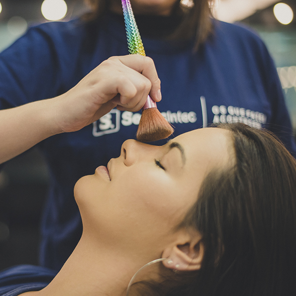 CURSO ON-LINE DE MAQUIAGEM PROFISSIONAL